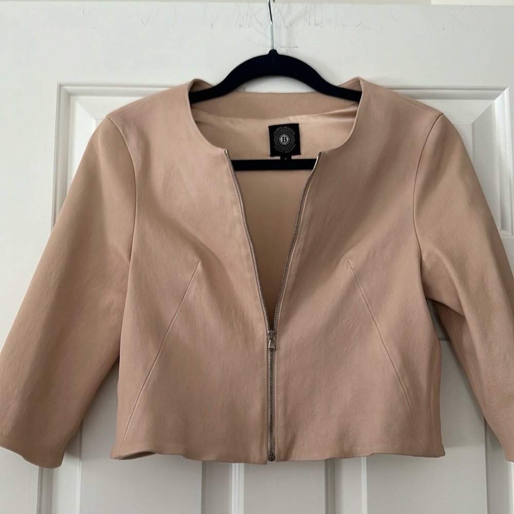 Very pretty 100% leather Susan Bender, cropped jacket